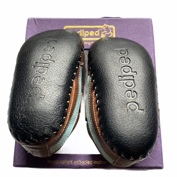 Pediped Handcrafted Leather Soft-sole Shoes - Picture 4 of 10